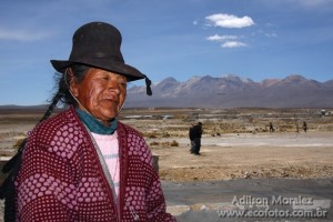 Peruana vendendo artesanato